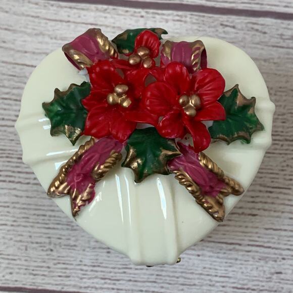 Heart Shaped Ceramic Christmas Holiday Trinket Box with Poinsettias and Bow 3"H - Picture 8 of 16